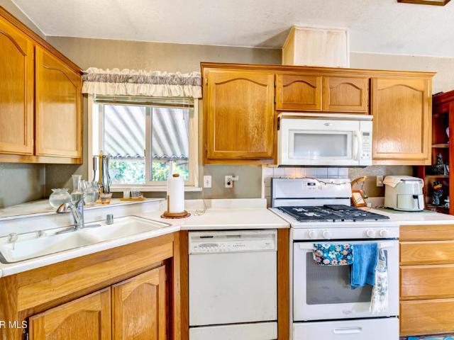 House for sale in Chatsworth Neighborhood Council District, Canoga Park