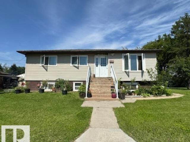 House for sale in Wedgewood, Alberta