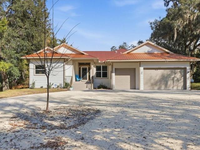 House for sale in Inglis, Florida