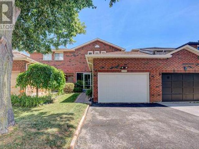 House for sale in Oakville, Ontario