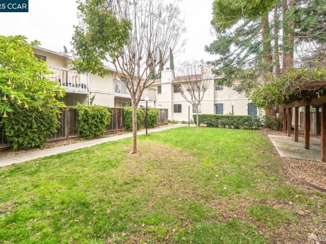 Condo for sale in Concord Condo for sale in Concord