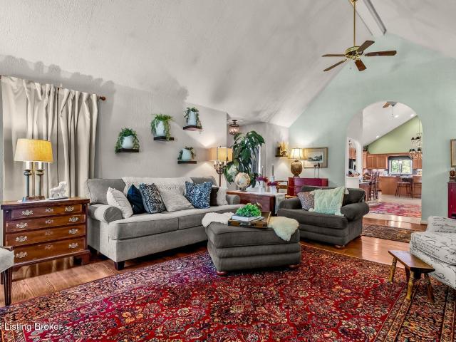 House for sale in Shepherdsville, Kentucky