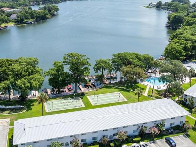 Condo for sale in Maitland, Florida