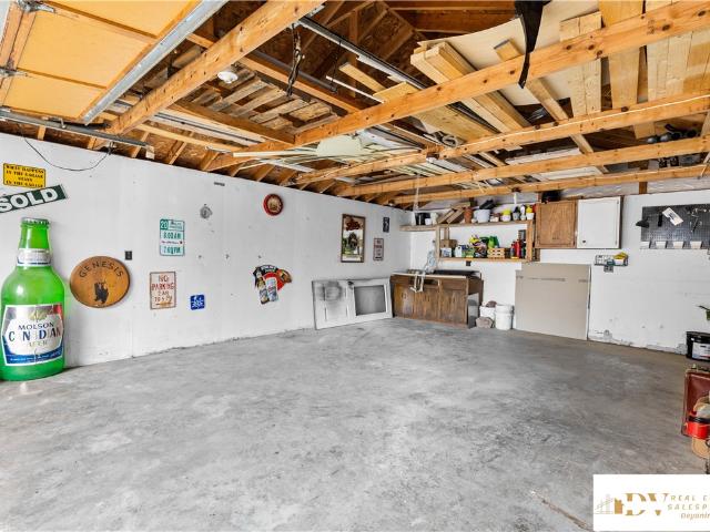 House for sale in Middlesex, New York