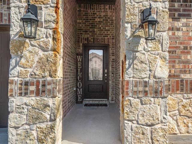 House for sale in Silverado, Aubrey