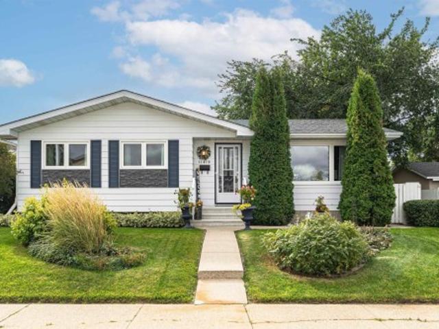 House for sale in Wedgewood, Alberta