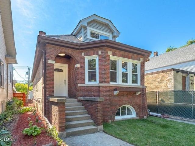 House for sale in Oak Park, Illinois