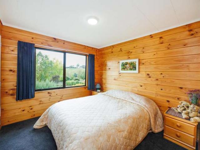 Property for sale in Halcombe