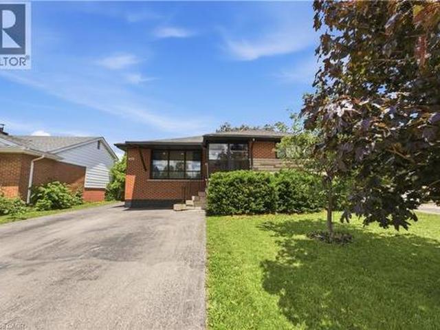 Property for sale in Ancaster, Ontario