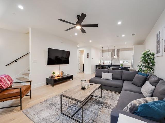 Townhouse for sale in Dallas, Texas