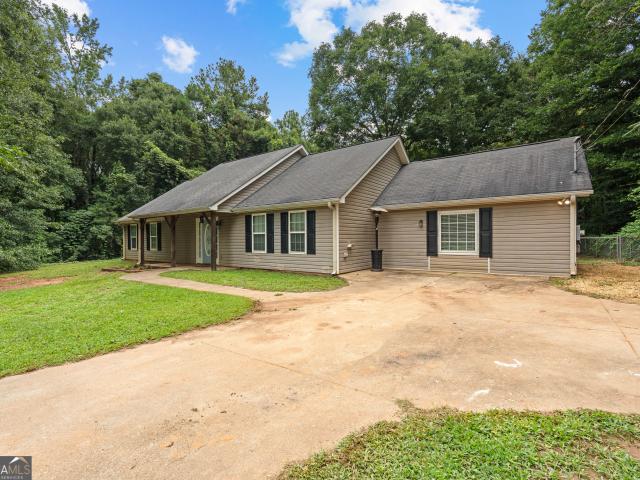 House for sale in Milner, Georgia