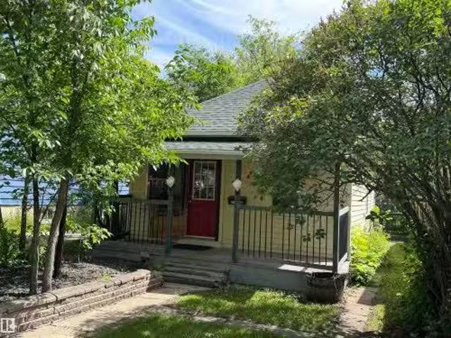 House for sale in Wedgewood, Alberta