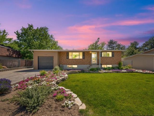 House for sale in Sandy, Utah