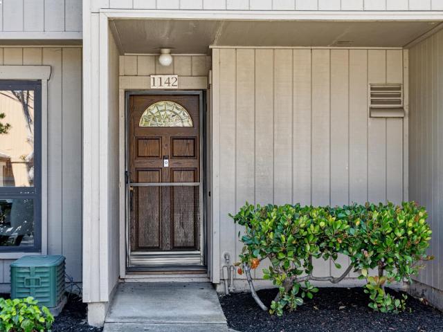 Townhouse for sale in Alameda