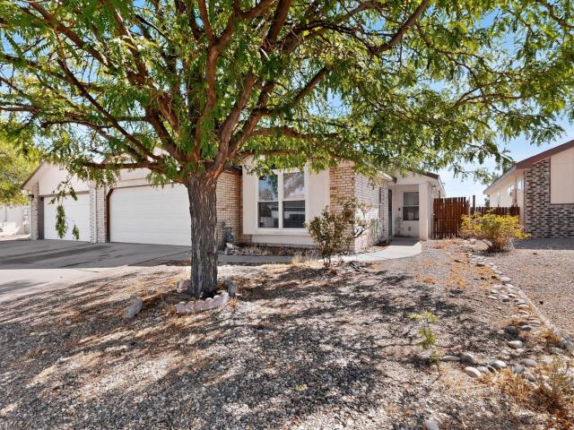 House for sale in Los Lunas, New Mexico