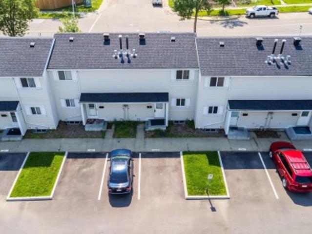 Townhouse for sale in Wedgewood, Alberta