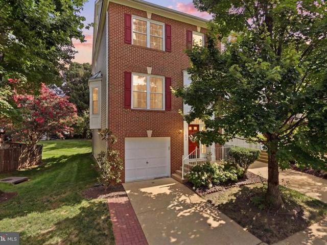Townhouse for sale in Virginia