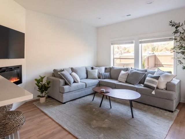 Townhouse for rent in Oregonia