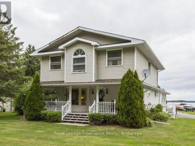 House for sale in Ontario
