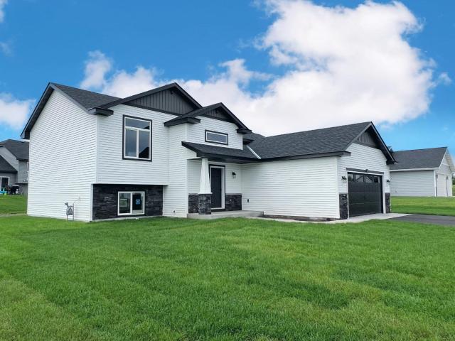 House for sale in Windsor Estates, Sauk Rapids