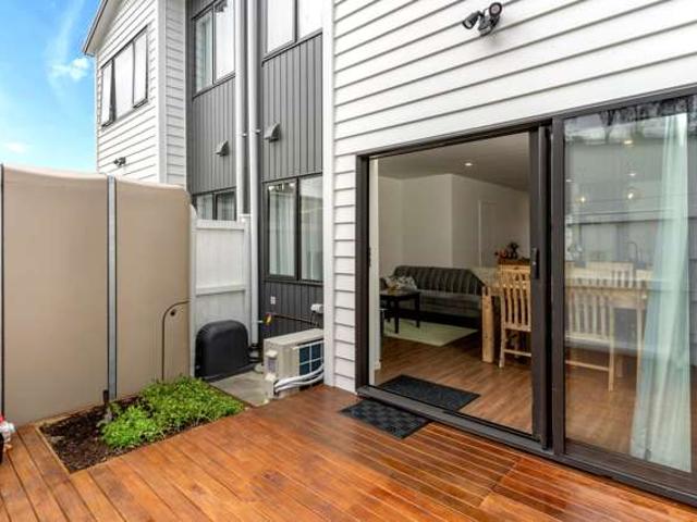 Townhouse for sale in New Lynn, Oroua County