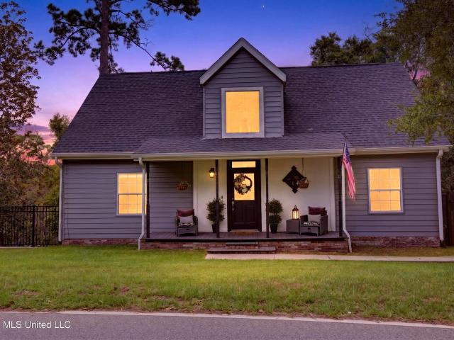 House for sale in Diamondhead, Mississippi