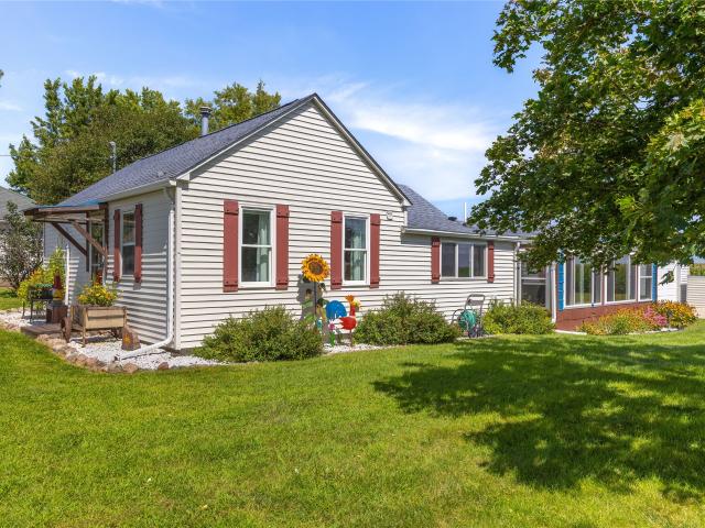 House for sale in Elkhart, Iowa