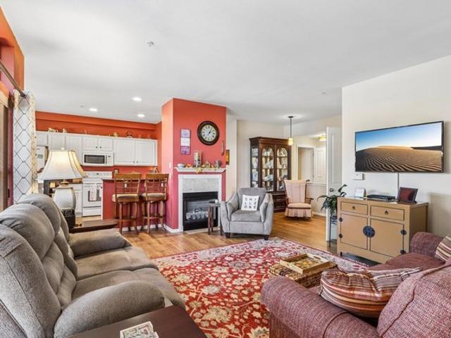 Condo for sale in Root River Estates, West Allis