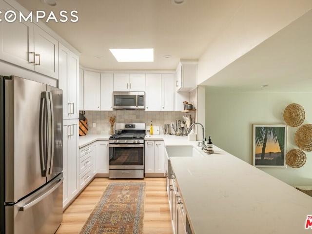Townhouse for sale in Santa Monica