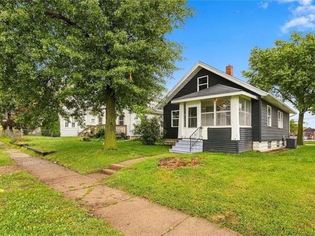 House for sale in Linn, Iowa