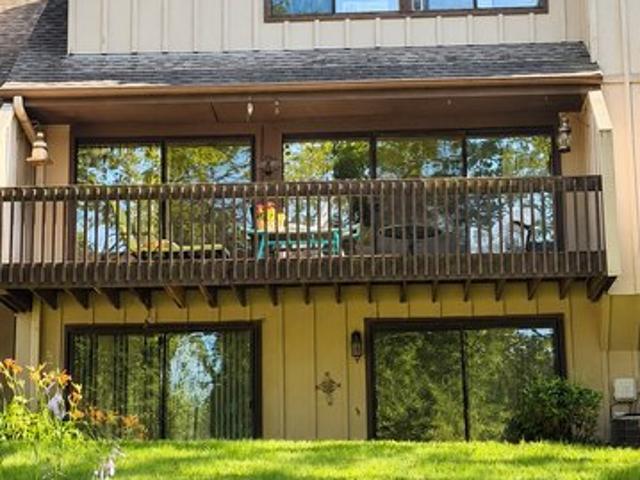 Townhouse for sale in Elgin, Illinois
