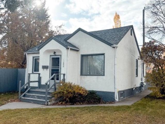 House for sale in Highlands, Edmonton