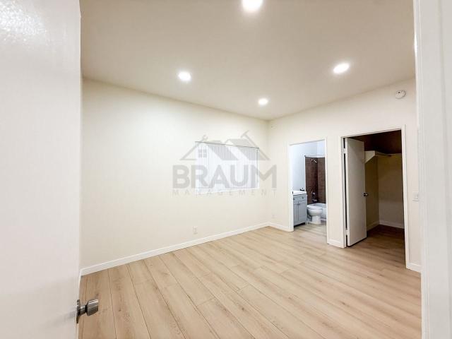 Apartment for rent in North Hollywood Neighborhood Council District, Canoga Park