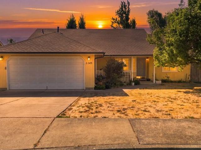 House for sale in Oregonia