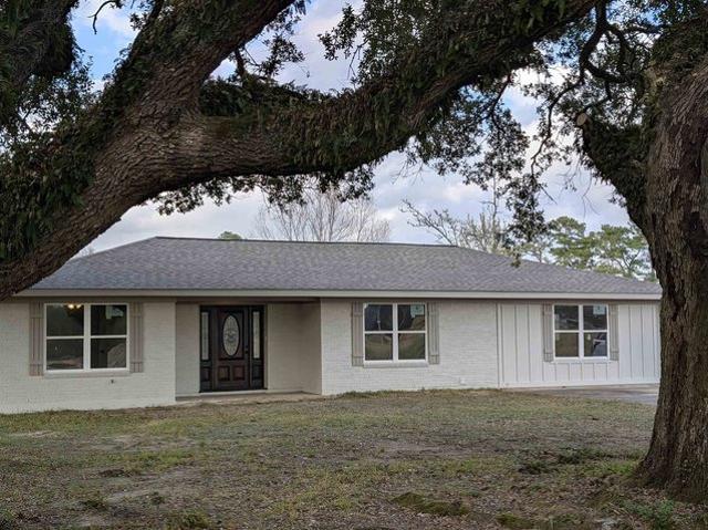House for sale in Sour Lake, Texas