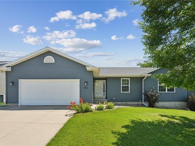 House for sale in Linn, Iowa