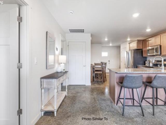 Townhouse for sale in Oregonia