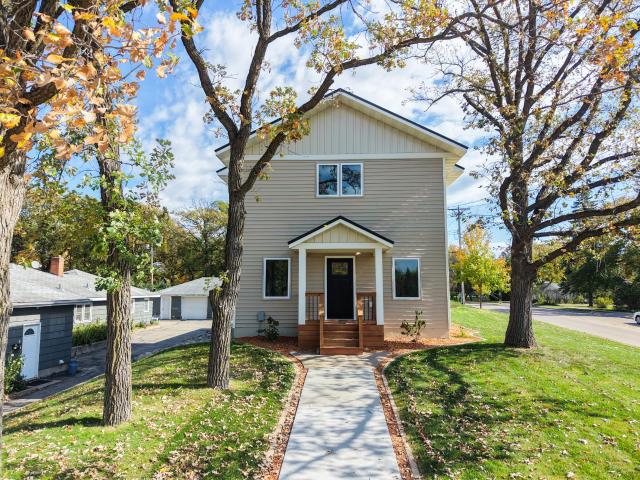 House for sale in Detroit Lakes, Becker County