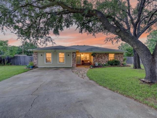 House for sale in Benbrook, Texas
