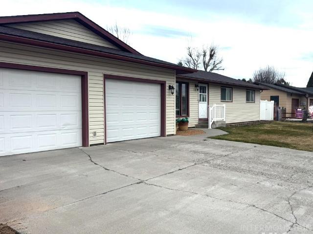 House for sale in Gooding, Idaho