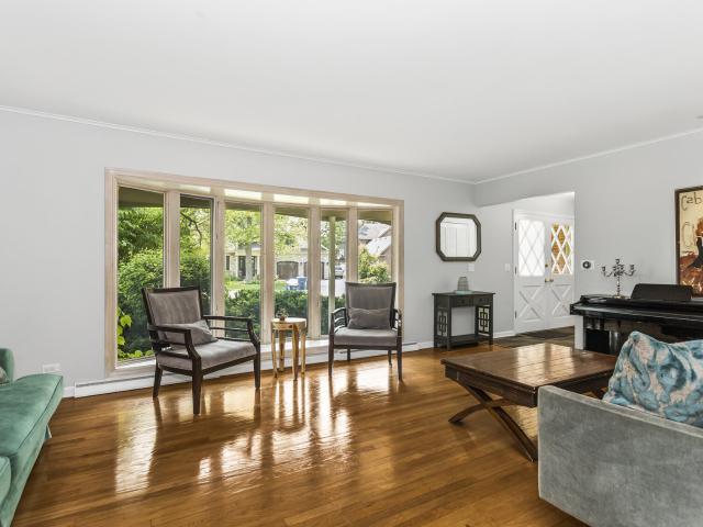 House for sale in Deerfield
