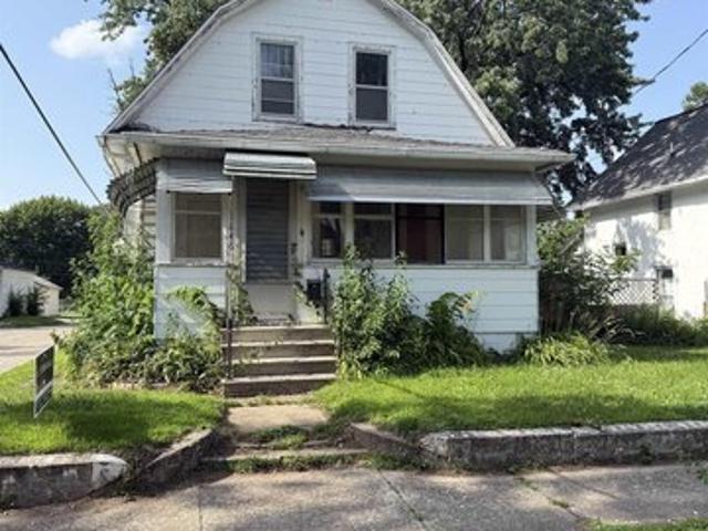 House for sale in Waterloo, Iowa