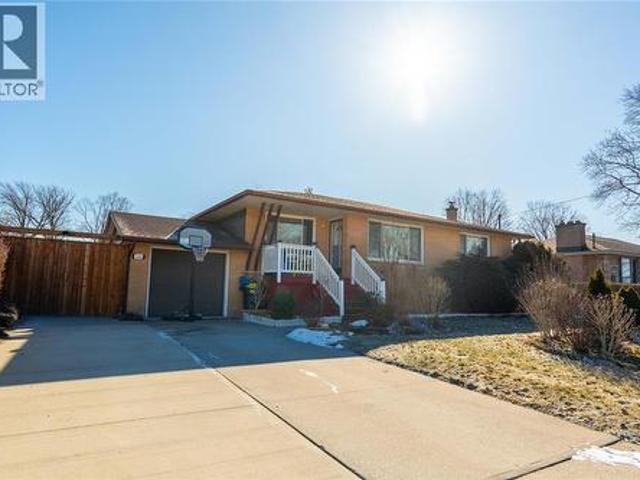 House for sale in Brights Grove, Ontario