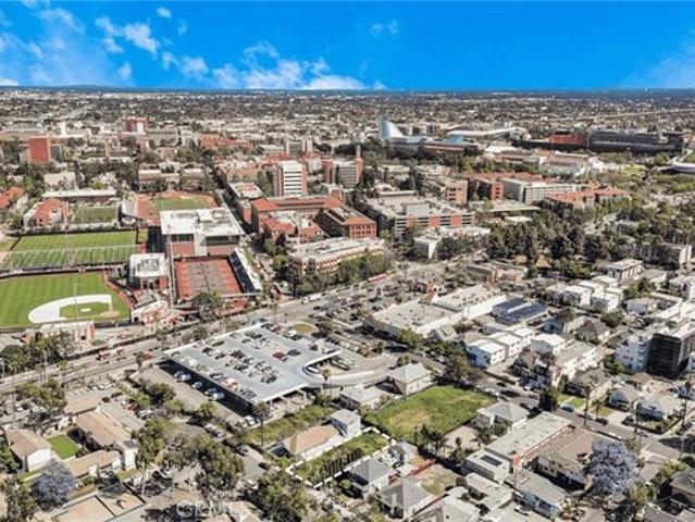 Land for sale in Canoga Park, California