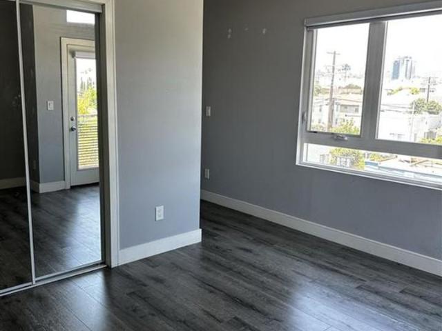 Apartment for rent in Canoga Park, California