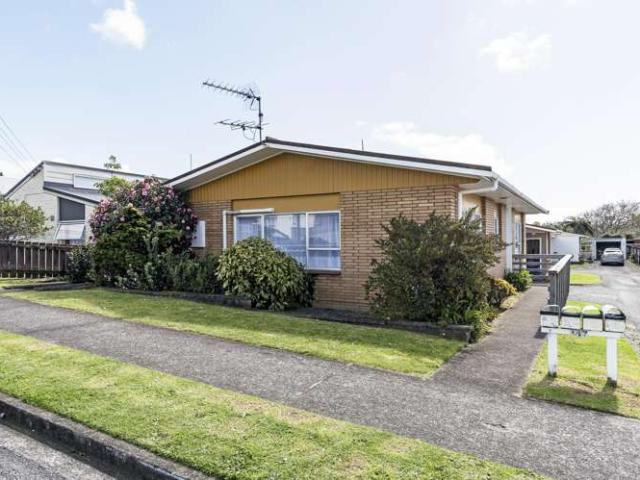 Apartment for sale in Hillsborough, Taranaki