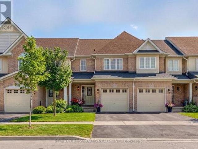 Townhouse for rent in Durham, Ontario