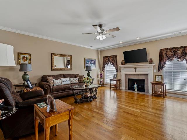 House for sale in Bowling Green, Warren County
