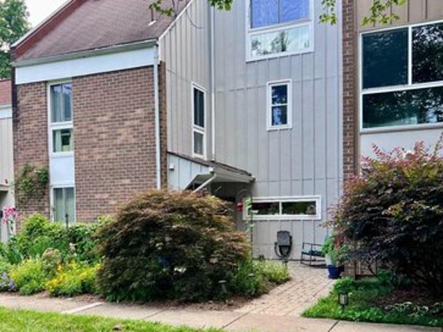 Townhouse for sale in Virginia