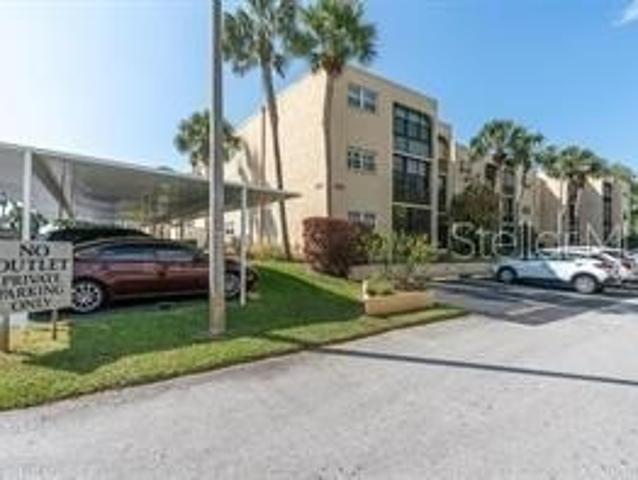 Condo for sale in Largo, Florida